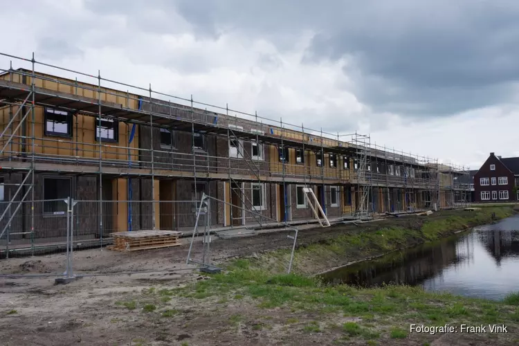 Bouw van 38 nieuwe huurwoningen in de wijk Skoatterwâld Heerenveen vordert