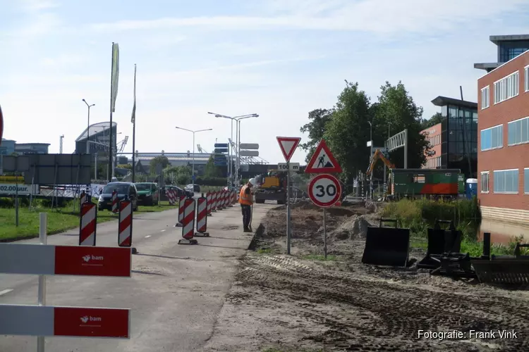 Afslag Weinmakker karel Poststraat gestremd voor het verkeer