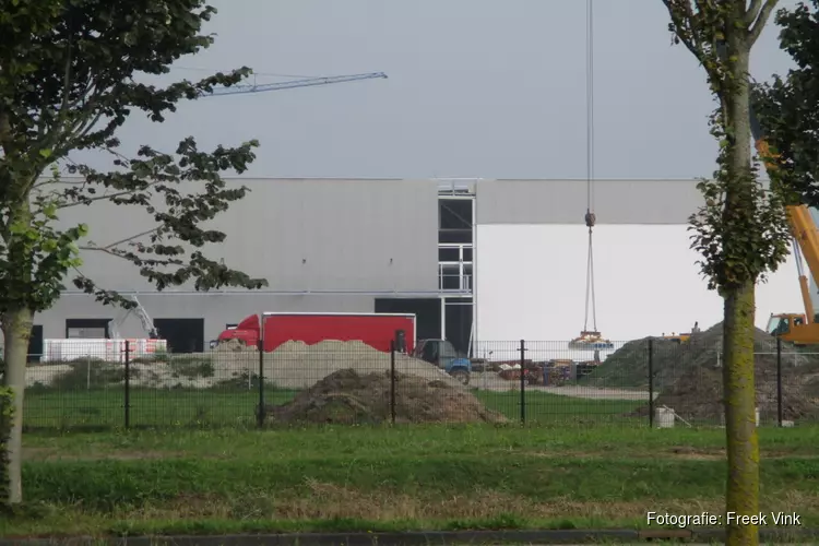 Bouw van blikkenfabriek Ausnutria Heerenveen krijgt meer vorm!