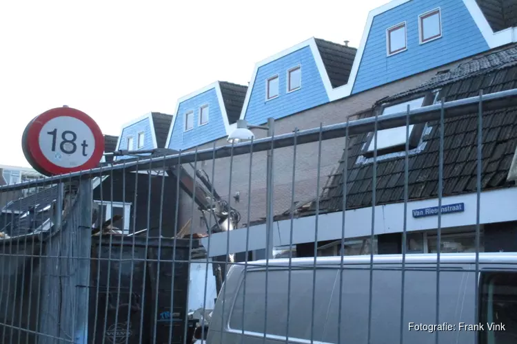 Sloop voormalig kantoor gebouw aan de van Riesenstraat in Heerenveen begonnen!