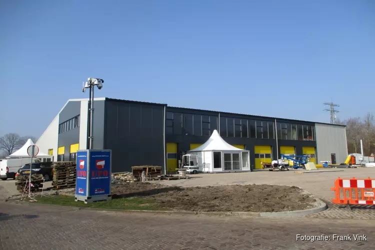 Werkzaamheden voor de nieuwe vaccinatie locatie van het GGD Fryslân in Heerenveen vordert!