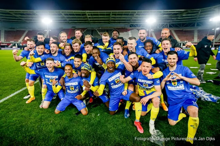 SC Cambuur terechte kampioen na winst bij Jong AZ