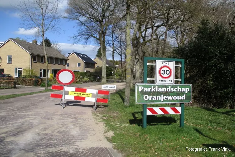 Prins Bernhardweg in Oranjewoud gestremd voor doorgaand verkeer