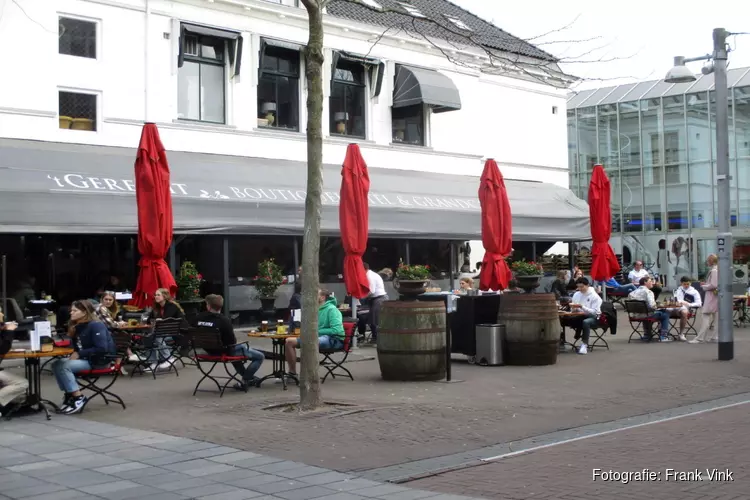 Buiten terrassen horeca in Heerenveen weer open