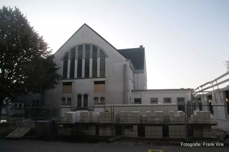 Verbouw en bouw appartementen kruiskerk in Heerenveen vordert!