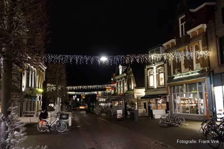 Fotoalbum: Heerenveen sfeervol verlicht op kerstavond