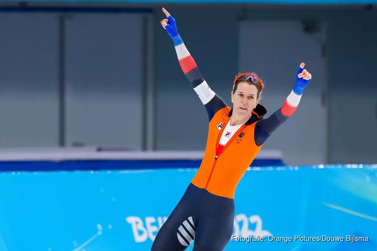 Opnieuw goud voor Ireen Wüst. Antoinette de Jong naar brons