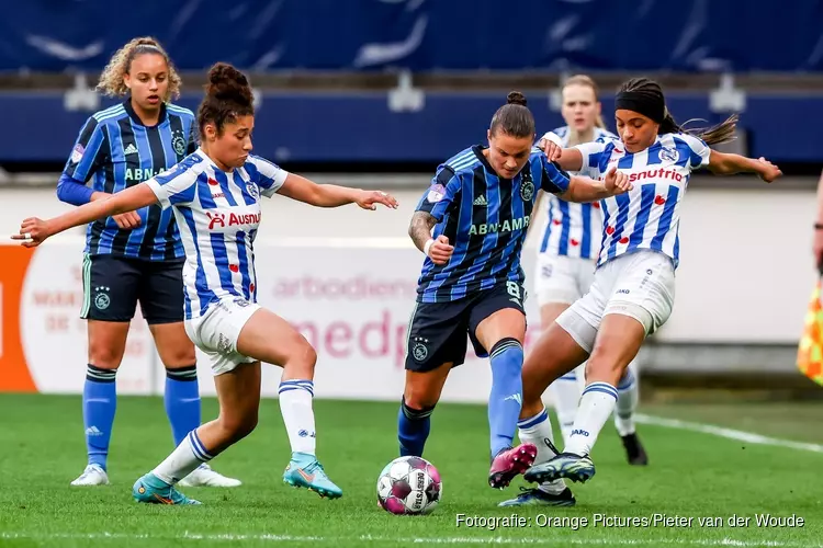 Ajax vrouwen naar winst in Heerenveen