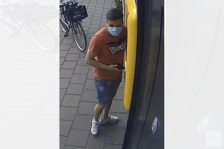 Gezocht: Verdachte pint 1.200 euro met gestolen pinpas in Heerenveen