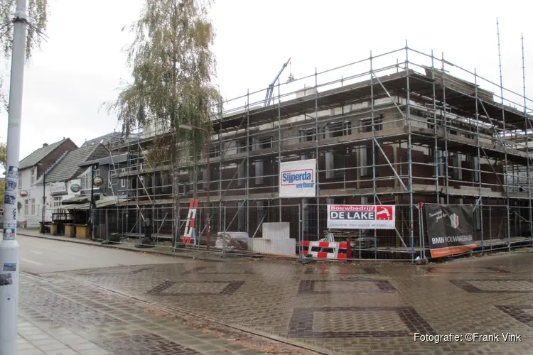 Bouw van appartementengebouw Nieuwstraat in Heerenveen vordert gestaag