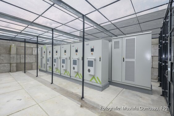 Sportstad Heerenveen zet stap in opslag van elektriciteit met batterijsysteem