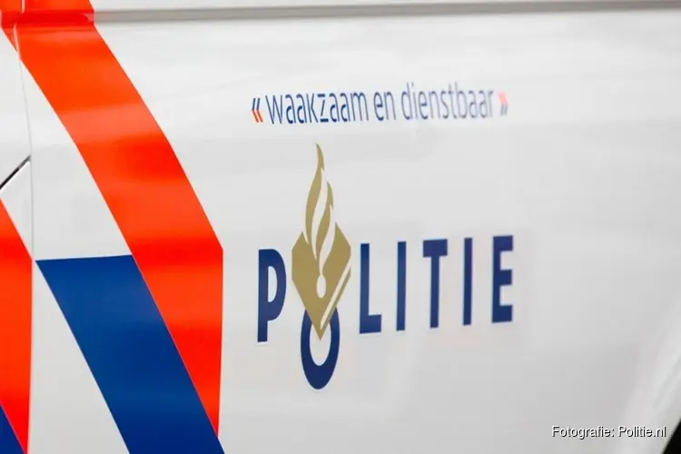 Politie doet onderzoek naar ernstig verkeersongeval aan de Bij de Leijwei