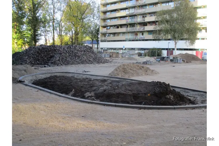 Herbestrating parkeerterrein aan de Munt in Heerenveen vordert!