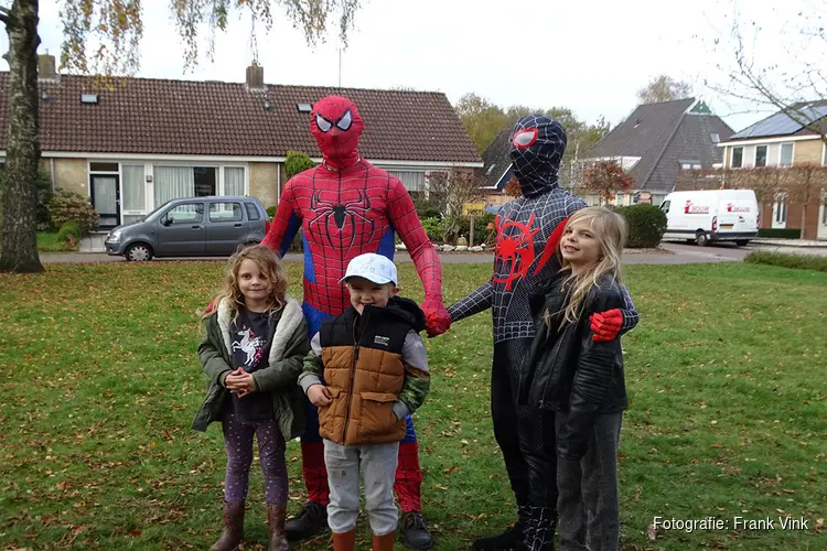 Mascotte parade Nieuwehorne succesvol verlopen