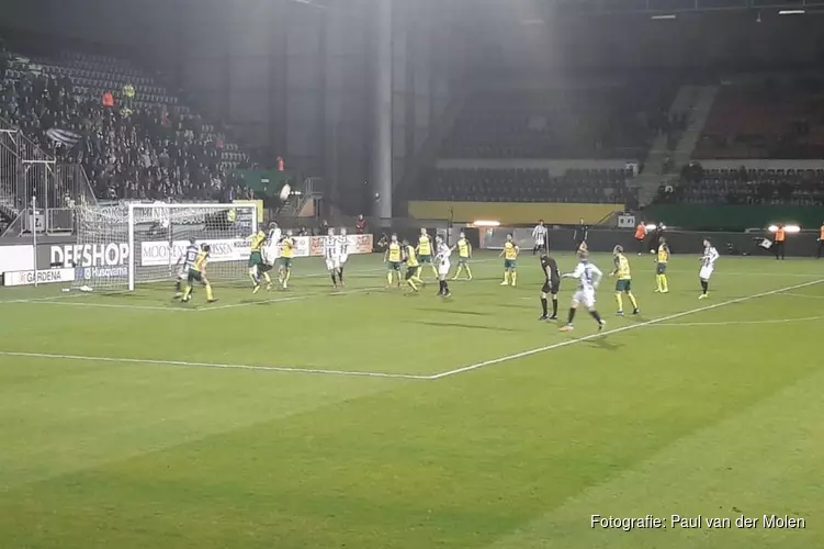 SC Heerenveen buigt achterstand om en wint