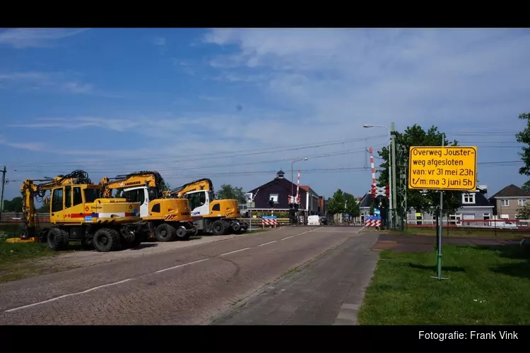 Werkzaamheden aan spooroverweg Jousterweg in Heerenveen