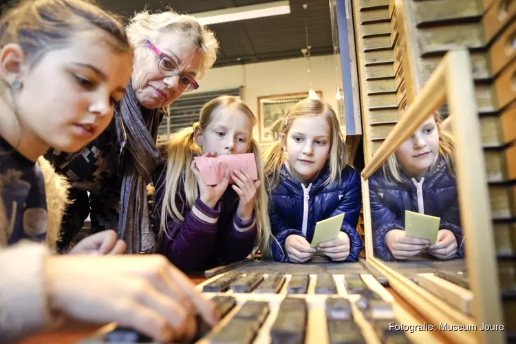 Speciaal voor kids en jongeren: De Zomer Maakfabriek