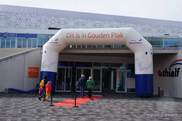 Open dag ijsstadion Thialf Heerenveen druk bezocht