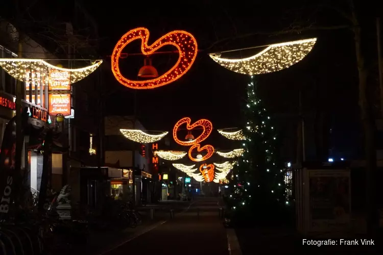 Heerenveen fraai verlicht en versierd tijdens kerstperiode